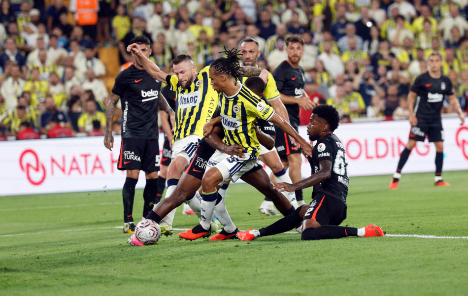 Fenerbahce vs Besiktas JK (00:00 – 06/09) | Xem lại trận đấu