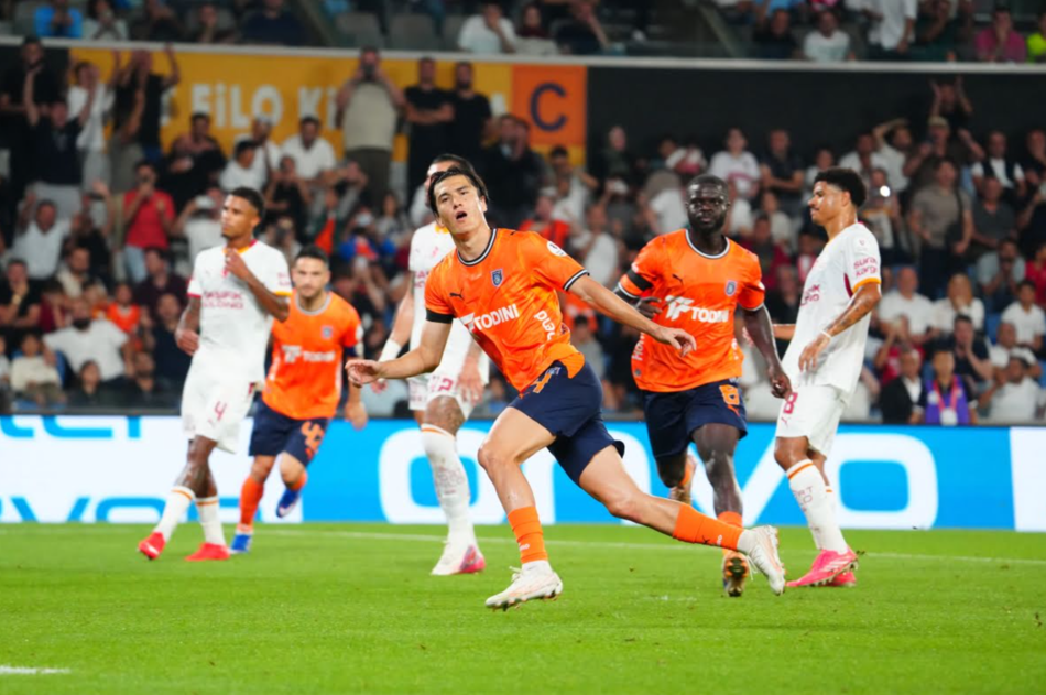 Basaksehir FK vs Galatasaray (00:00 - 05/09)